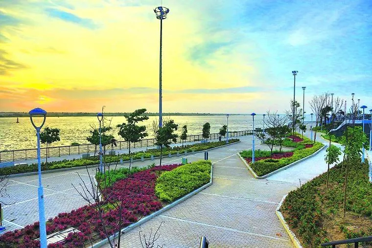 Apartment Cerca Al Malecon, Centro De Convenciones Puerta De Oro, Ventana Al Mundo Colombia